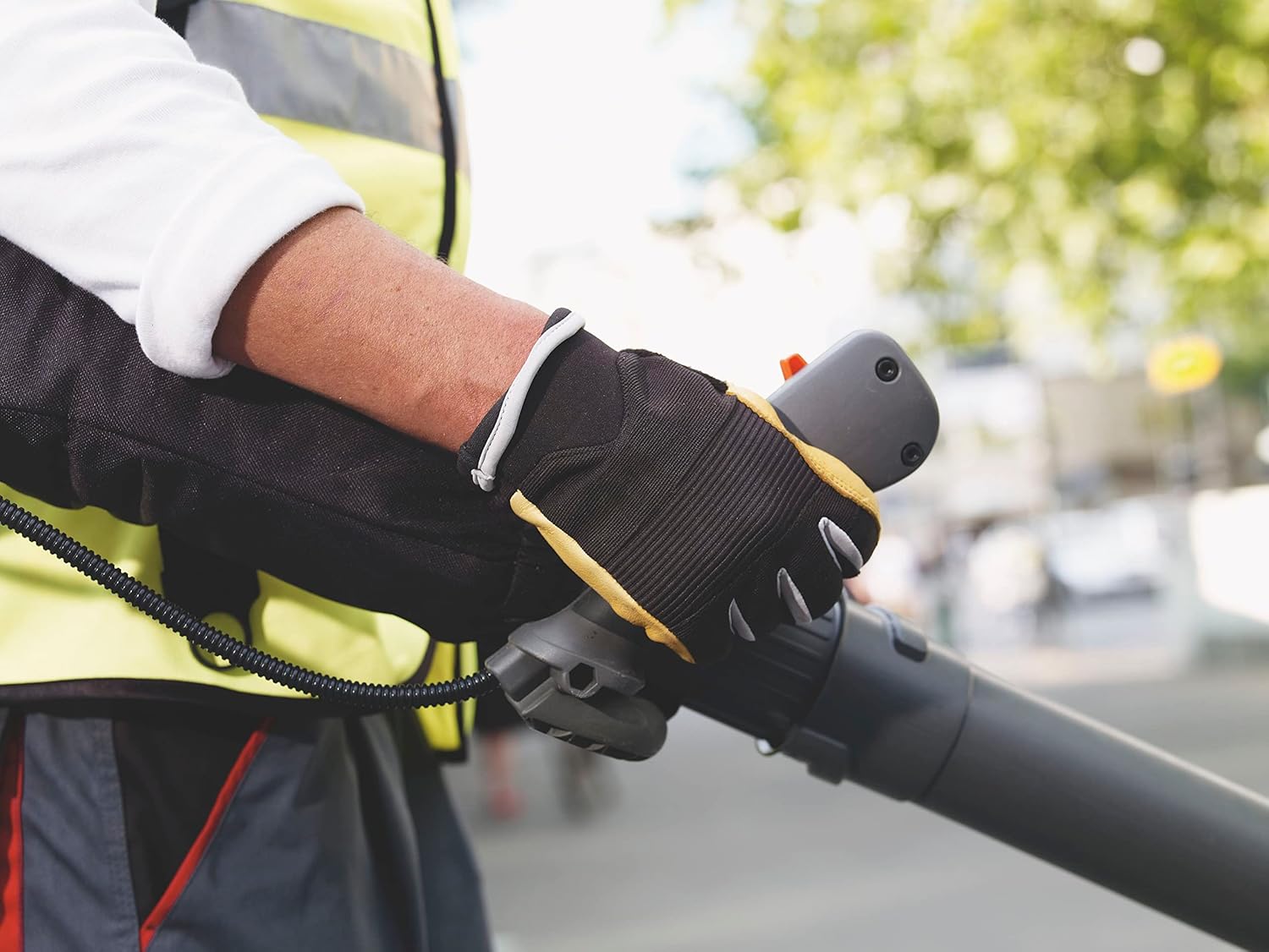 Husqvarna 350BT Gas Backpack Leaf Blower 50.2cc, 692 CFM, 180 MPH - Image 7