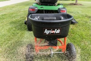 Agri-Fab 45-0543 Tow-Behind 100 lb Lawn & Garden Spiker Seeder Spreader - Image 23