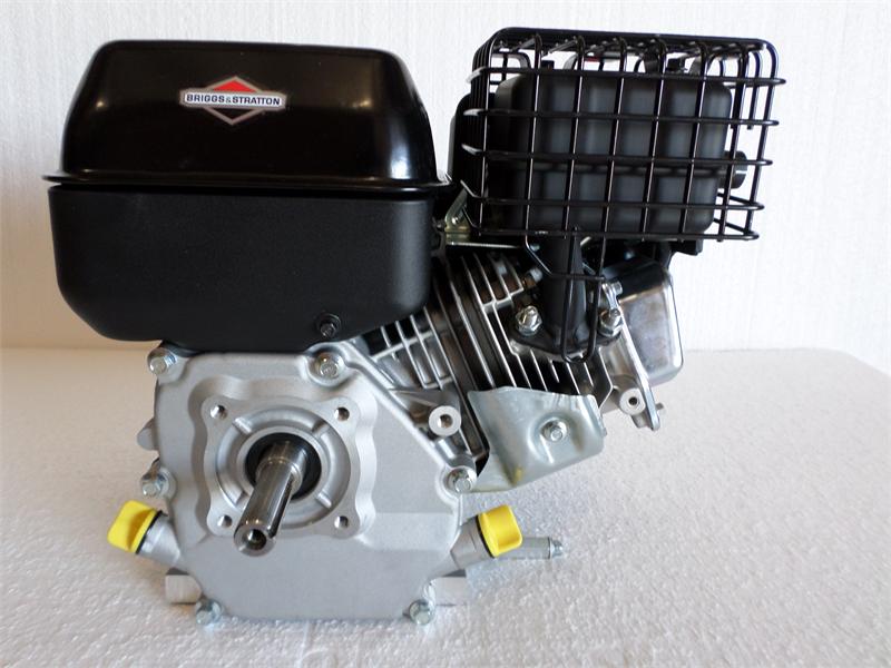 Briggs & Stratton Horizontal Snow Engine 7.5 TP 3/4″ X 2-27/64″ # 10D132-0115 - Image 3